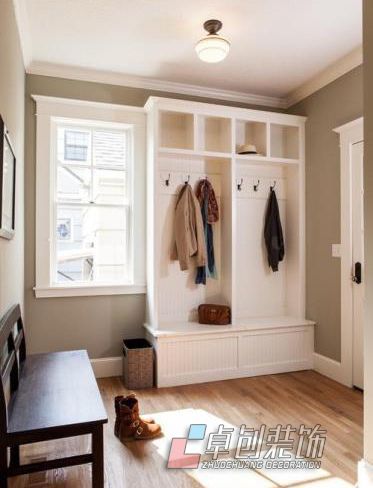 玄關(guān)衣帽間設(shè)計方案