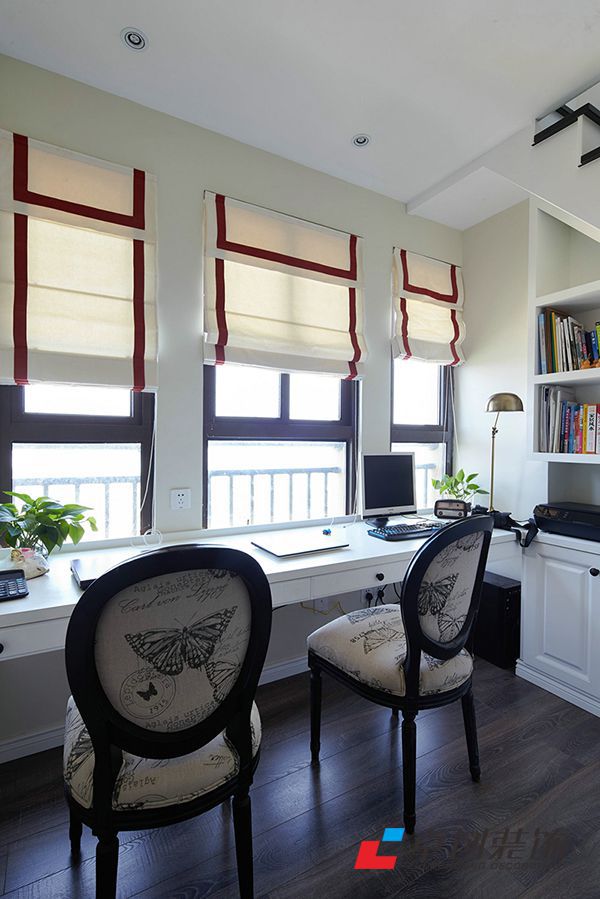 書房裝修設(shè)計效果圖