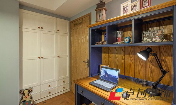 書房裝修設(shè)計效果圖